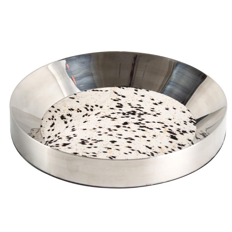 

Современный декоративный круглый металлический кожаный поднос, украшения, легкая роскошная модель, дом, кофейня, клуб, простое мягкое украшение