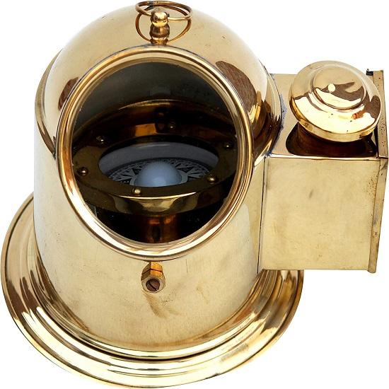 Nautischer Helm Kardanisch aufgehängter Kompass Glänzendes Messing