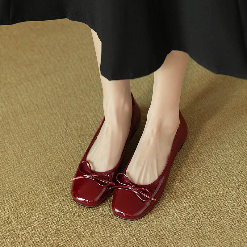 Fashion Women's Elegant Flats Shoes Patent Leather Woman Shoes Red Loafers Bowknot Women Shoes New Low Top Square Toe Ballet Ladies Shoe