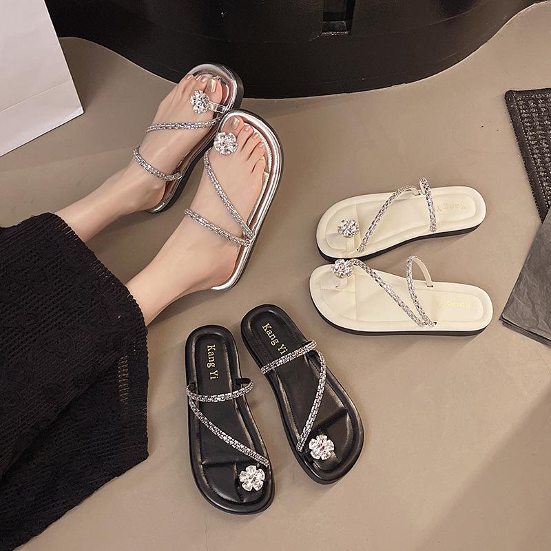 Flat-bottomed French set of toe cool slippers fairy shoes 2025 new summer soft-soled with skirt rhinestone flower sandals