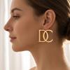 Brincos de letras YS/DC brilhantes europeus e americanos brincos retrô de luxo leve acessórios de estilo simples brincos versáteis para o dia a dia