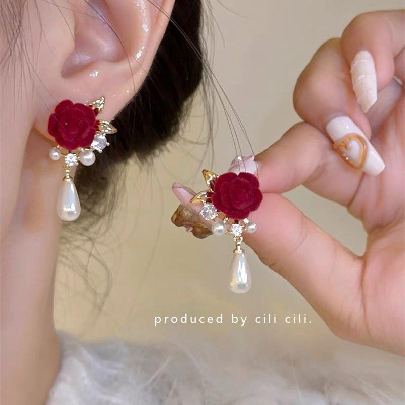 2024 D Retro Wine Red Velvet Rose Pearl Earrings: Hong Kong Style, Autumn/Winter Trend