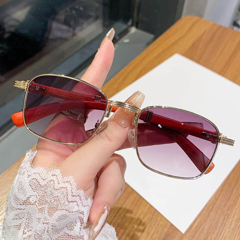 Featured Wooden Temple Full Frame Sunglasses Retro Square Large Frame Travel Glasses Catwalk Sunglasses