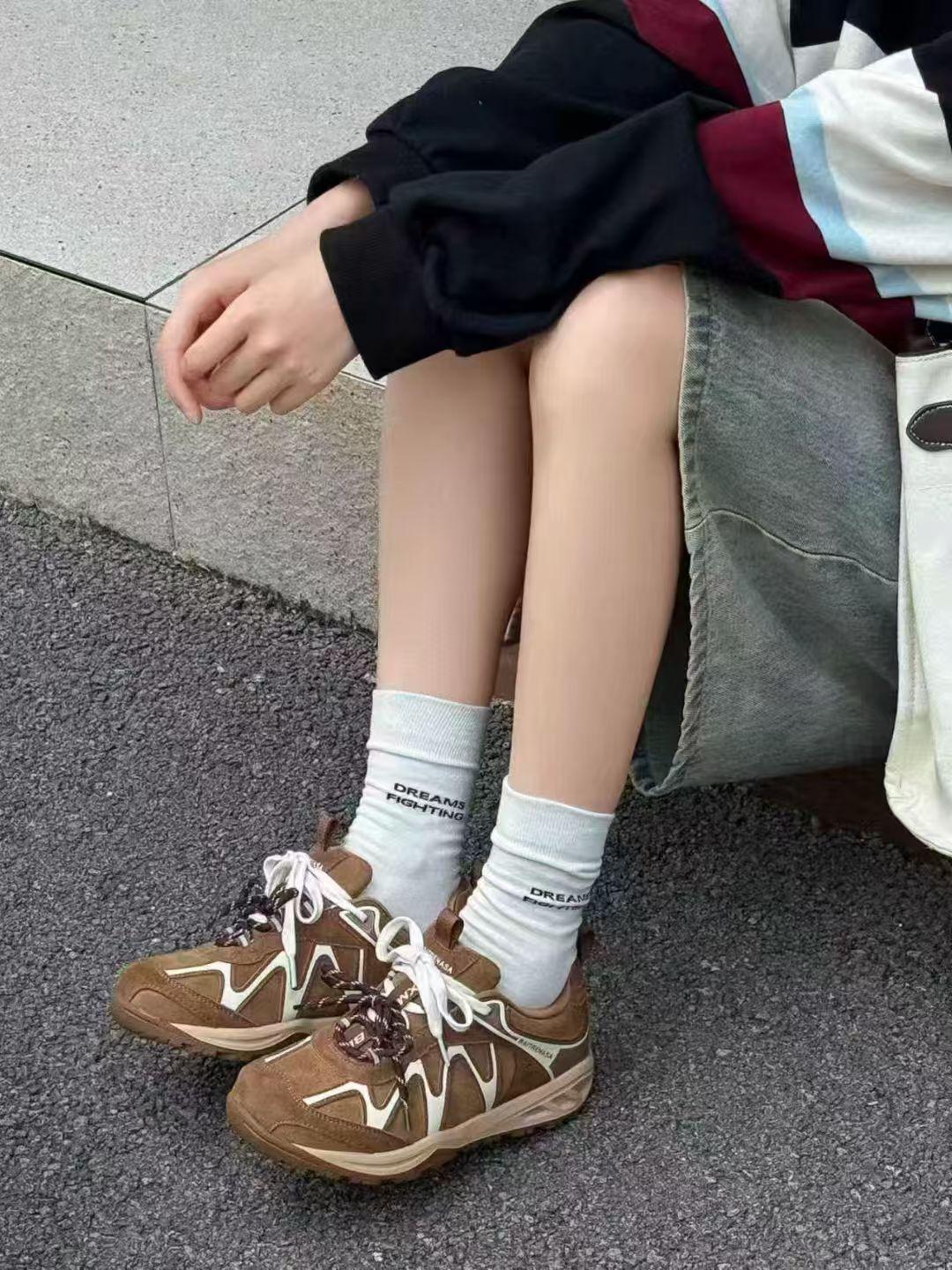 

Женские повседневные кроссовки 2025 года в стиле колор-блок - Удобный корейский стиль с двойными шнурками и увеличением высоты 35