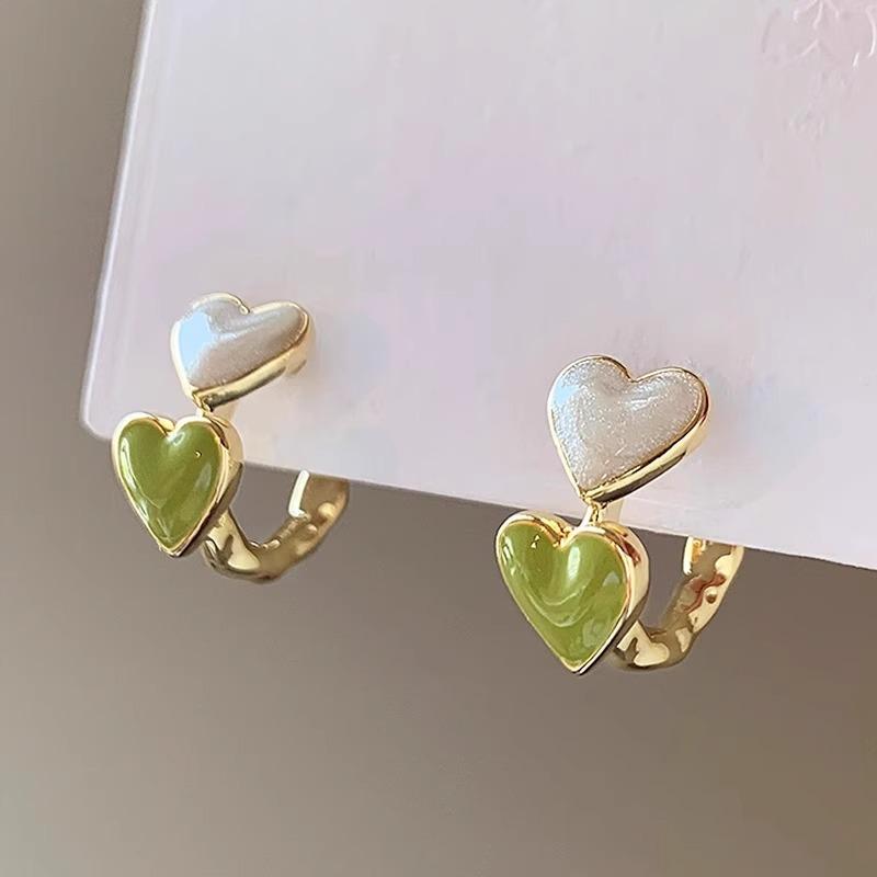 Liebes Herz Ohrringe Trendige Elegante Damen Accessoires Klassischer Schmuck Retro Herz Ohrringe Süße Mode Nische Hundert Passend Hohes Niveau Gefühl Von