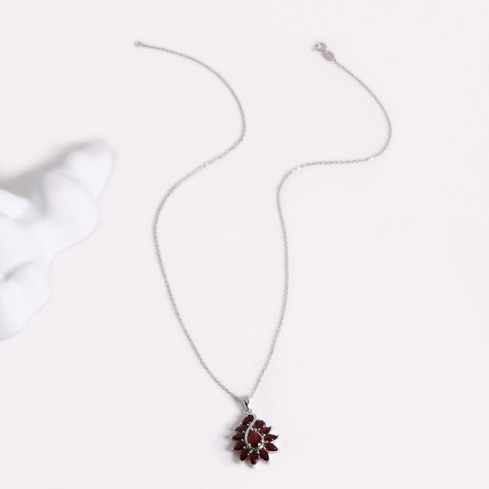 S925 Silver Unique Shape Design with Natural Garnet Gems Pendant Necklace for Women Fine Jewelry Nice Gift