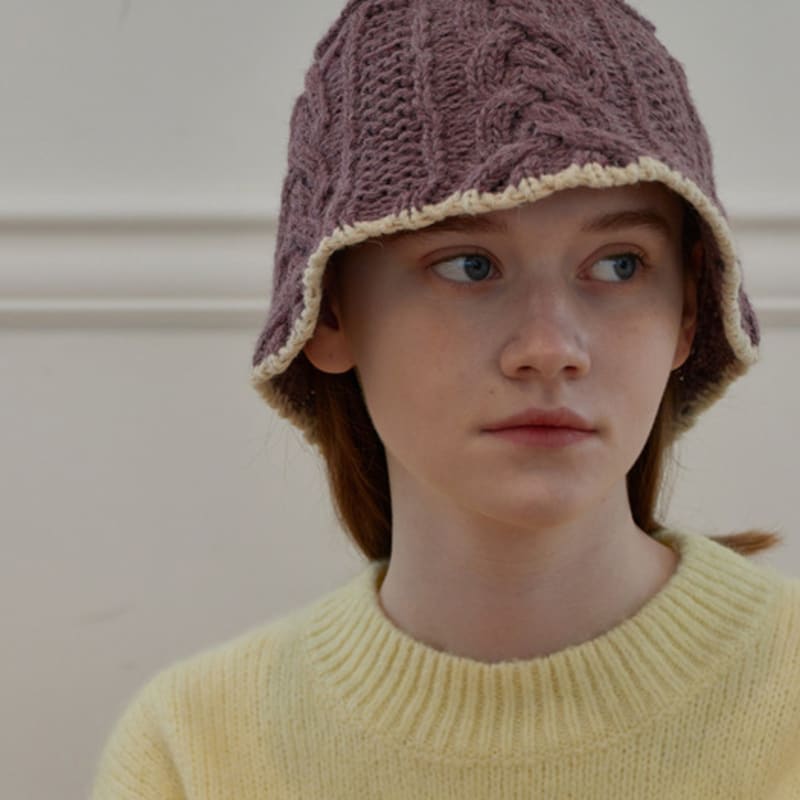 ALLINCOMPLETE Triple Cable Knit Bucket Hat (6 Colors)