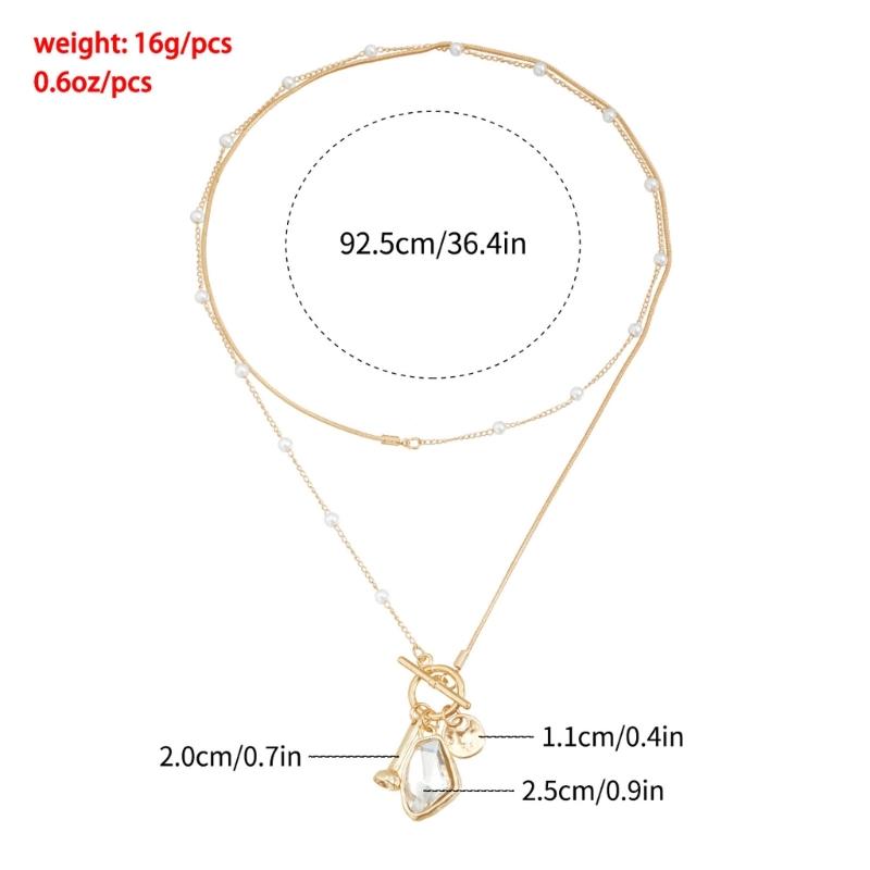 Elegant Geometric Cut Crystal Necklace With Adjustable Chain Length Feature Versatile Daily Jewelry Piece