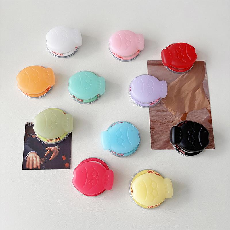 Solid Color Snapper Burning Magnetic Suction Mobile Phone Airbag Bracket Wind Niche Creative Desktop Bracket Watching Drama Stable
