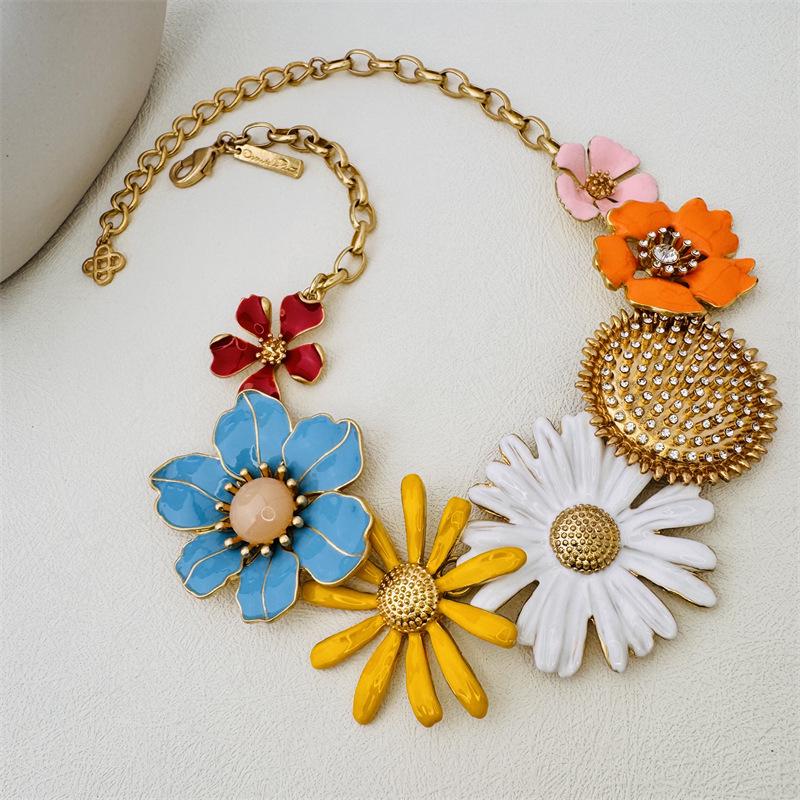 Collier de Luxe Oscar Style Vintage Émail