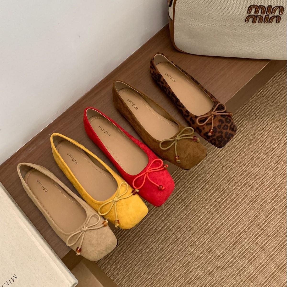 

2025 new Korean version suede bow light mouth soft sole foot cover versatile ballet shoes with skirt women s single shoes 39 леопардовий
