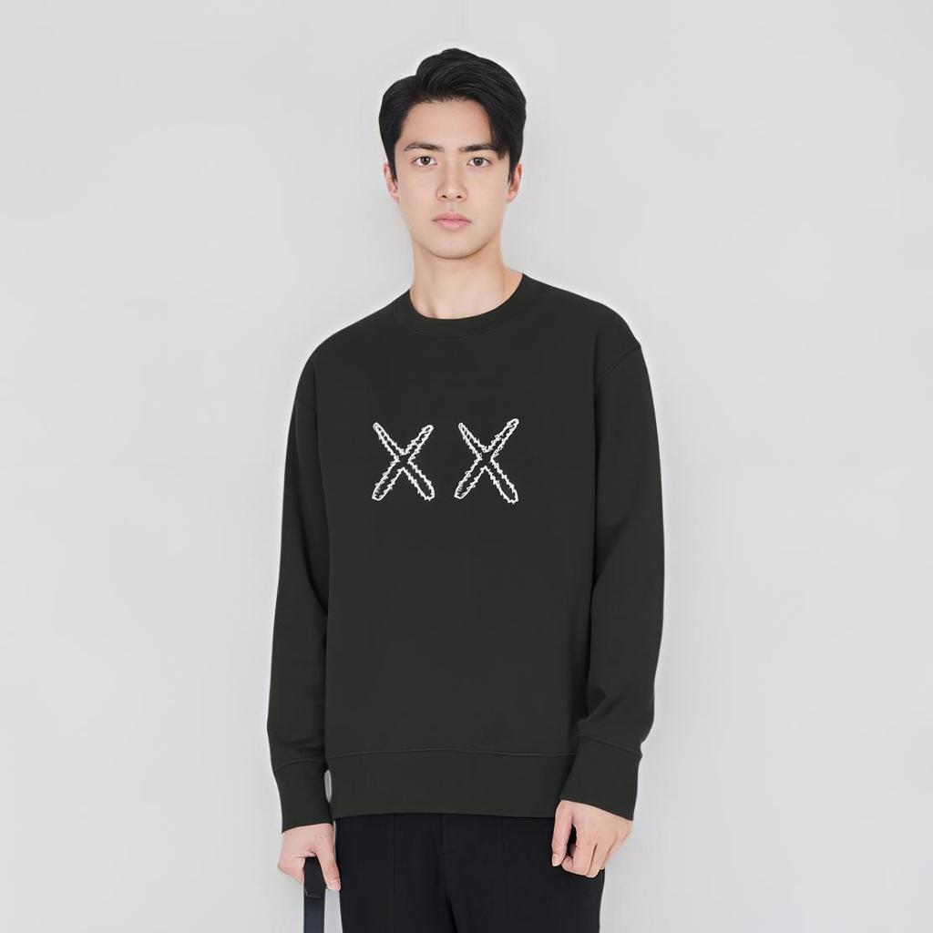 Uniqlo X Kaws Collaboration Round Neck Pullover Long Sleeve Sweatshirt Unisex sweatshirt Black 416115-09