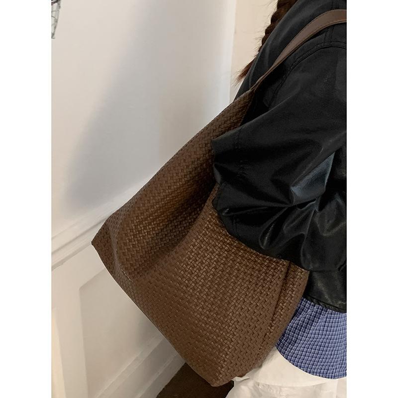 Retro Large-capacity Underarm Commuter Bag Women's 2025 New Simple Tote Bag Fashionable Shoulder Bag One Piece Hair