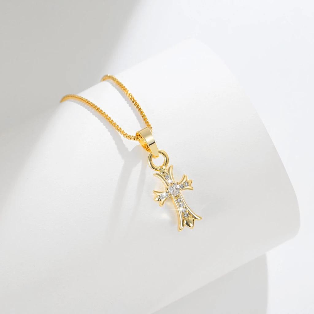 European & American K-Heart Diamond Double Cross Punk Clavicle Necklace - Real Gold-Plated Niche Design.