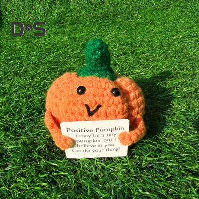 Halloweenská pozitivní háčkovaná dýně, ručně pletená dýňová panenka s emoční podporou a povzbudivou kartou pro domácí dekoraci