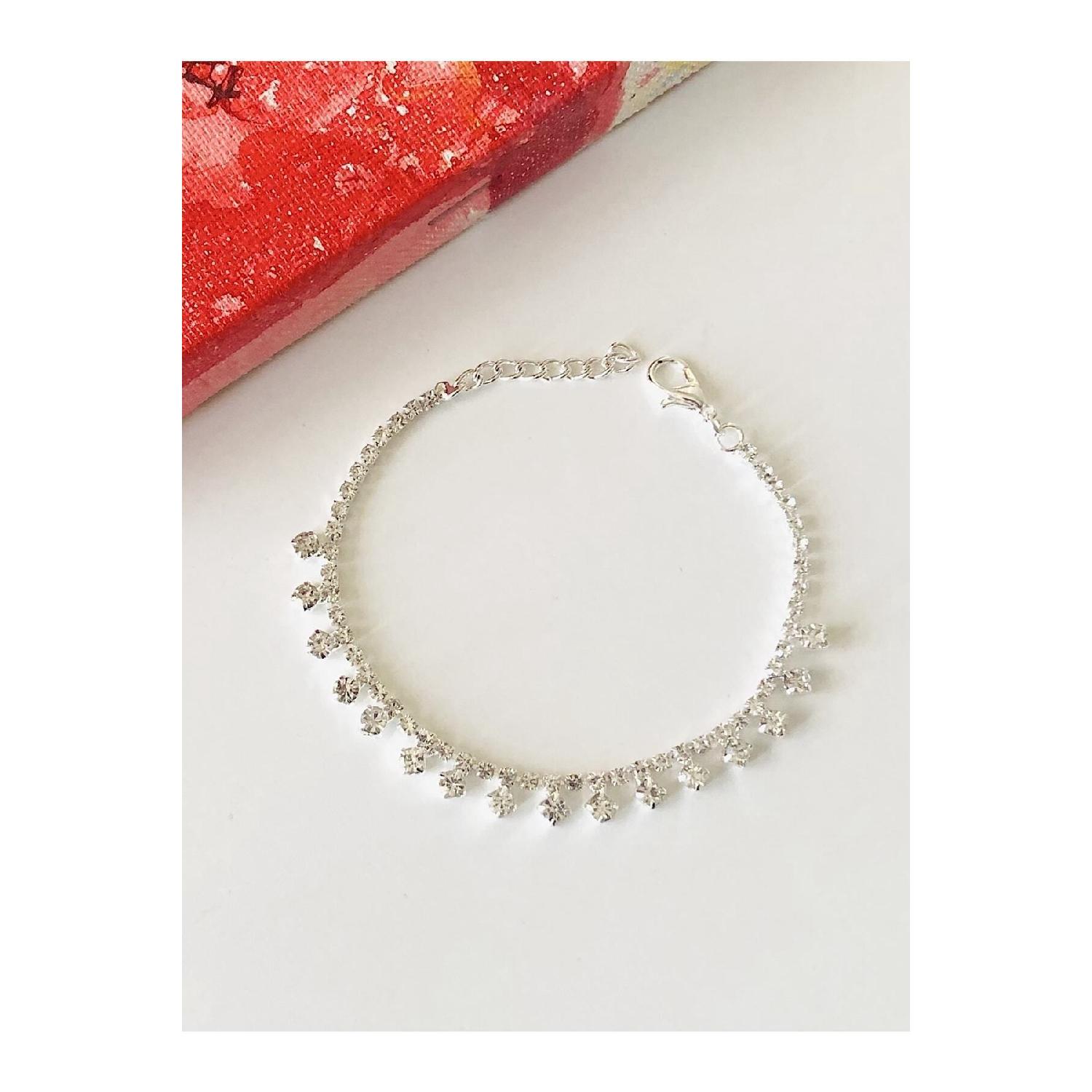 

Decorated Detailed Crystal Stone Rhinestone Bracelet срібний