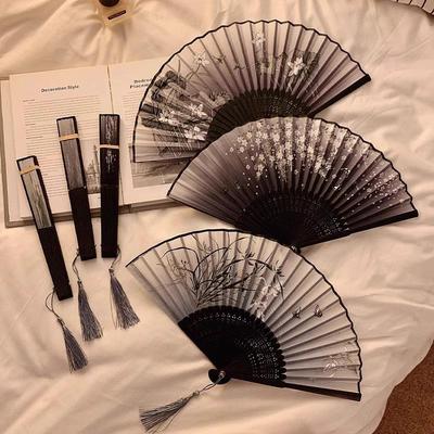 Tragbarer chinesischer Faltfächer mit Design im alten Stil für Hanfu-Tanz