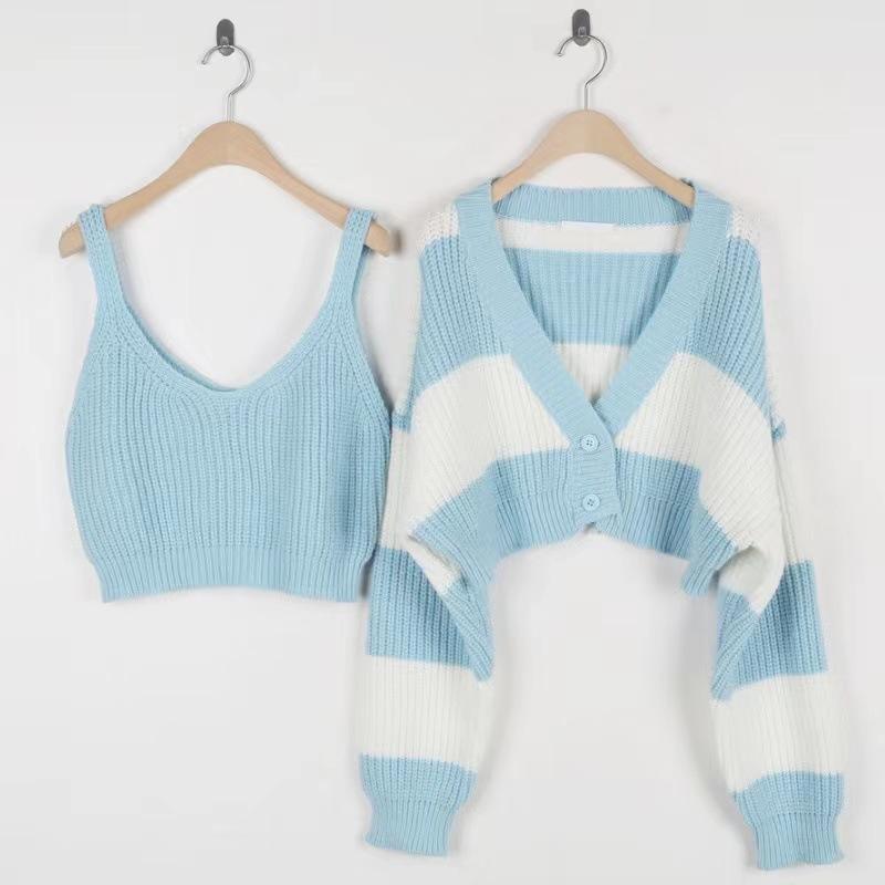 

Early autumn sweet and spicy short two-piece color matching striped knitted cardigan with exposed navel and suspender vest top Average size 56-214 синій