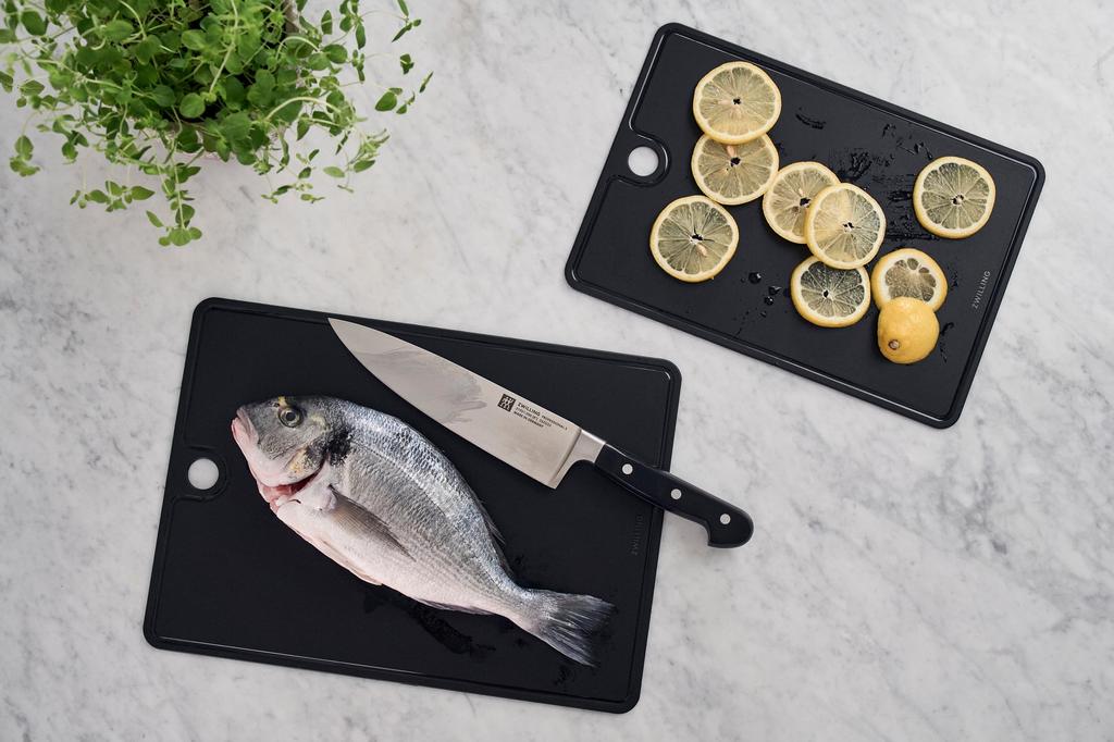 ZWILLING TPU Cutting Board Set Dishwasher Antibacterial Japanese S/M 2-Piece - Black, Scratch-Resistant, Safe, [Official Retailer] Z1033-050