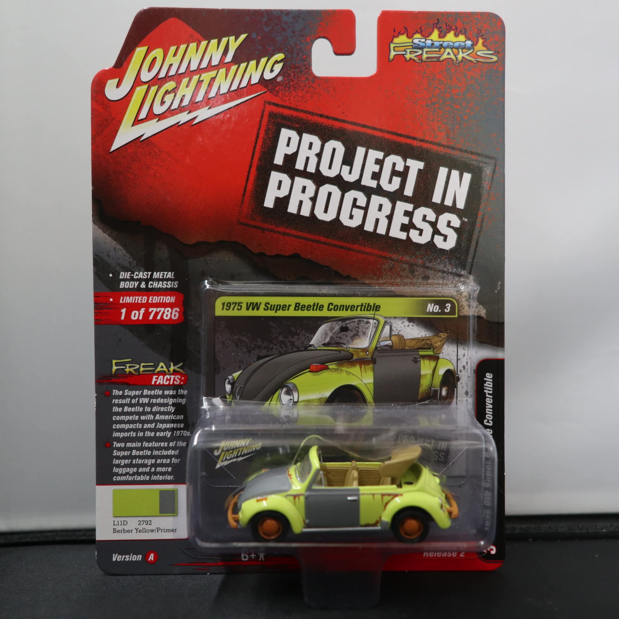 

JOHNNY LIGHTNING Johnny Lightning Масштаб Street FREAKS 1975 VW Super Beetle Кабриолет JLSP145A 1/64 (желтый)