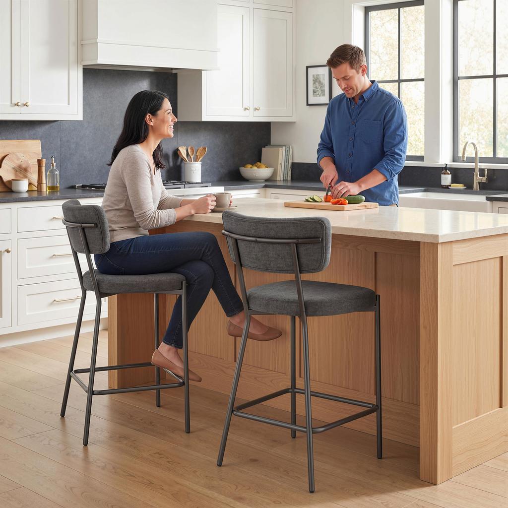 Bar Stools in a Set of 2, Upholstered Bar Chairs with Curved Backrest, for Kitchen Island, Breakfast Area, Grey