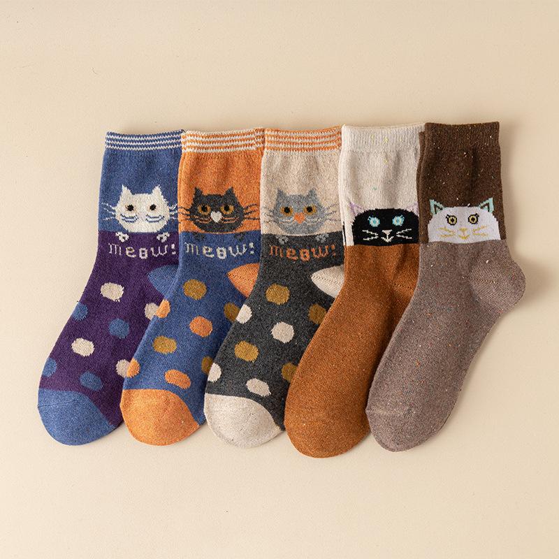 5 Pairs of Female Cute Cartoon Dot Yarn Cat Thick Warm Tube Socks