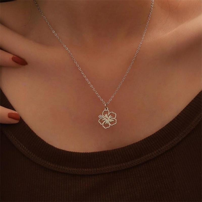 Edelstahl Hohlblumen Anhänger Halskette für Damen Minimalistisch Goldfarbene Blumen Halskette Anhänger Hochzeitsparty Schmuck