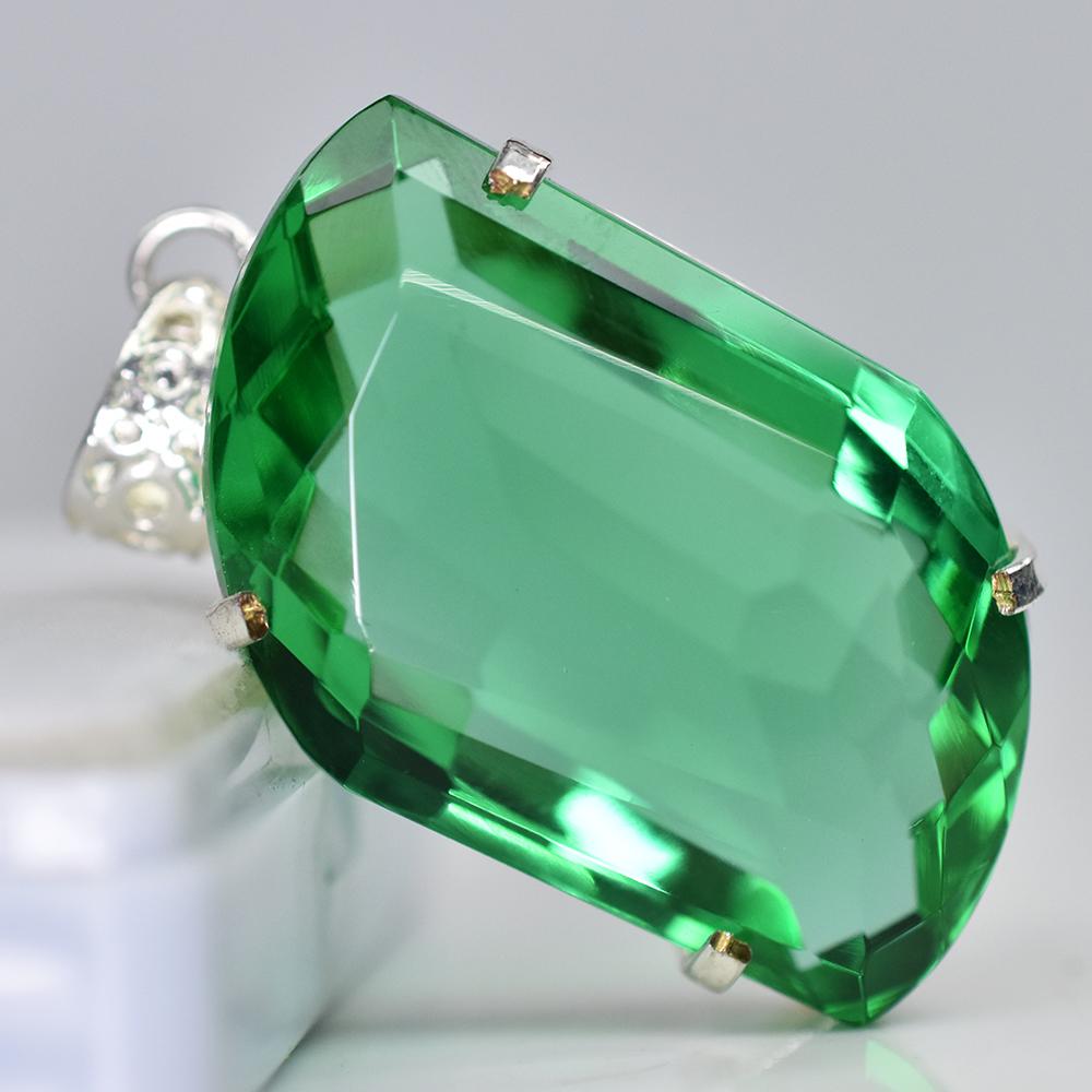 Kolumbianischer Grüner Smaragd 105 Karat Laborgezüchtet 925 Sterlingsilber Ausgefallener Edelstein Anhänger MY.PD-89-NS