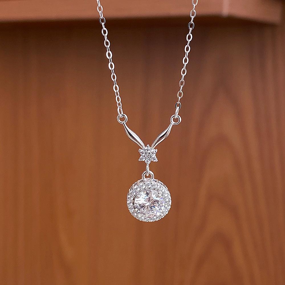 Moissanite S925 Sterling Silver Mermaid Tail Necklace - Elegant Clavicle Chain for Women