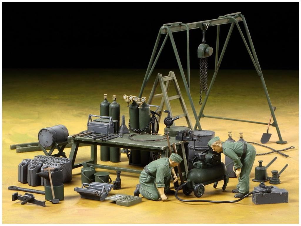 Tamiya Italeri Series 23 German Army Field Maintenance Team Equipment Set Plastic Model Kit 37023 1/35 No.