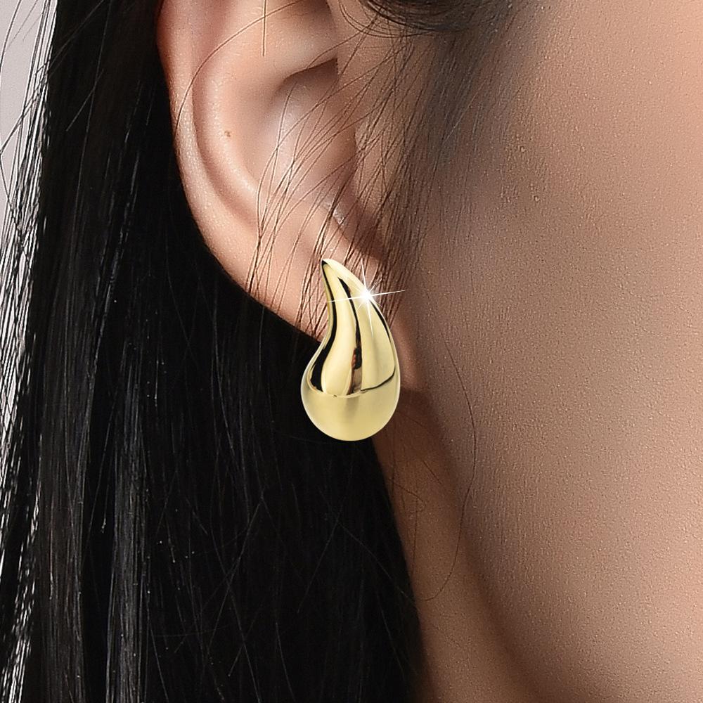 Orecchini a goccia lucidi in oro massiccio 18K di alta qualità, Orecchini a goccia alla moda di Dongdaemun