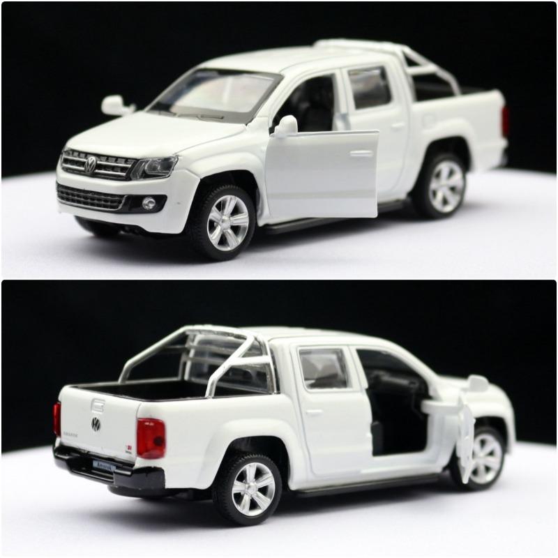 Simulatuion 1/46 Alloy Volkswagen Amarok Pickup Car Model Diecast Toy Vehicle Children Boy Gift Home Decor Miniature Voiture