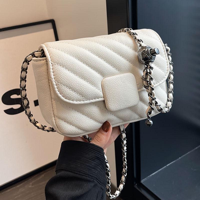 Chain Bag Women's New Fashion Small Square Bag Shoulder Messenger Bag