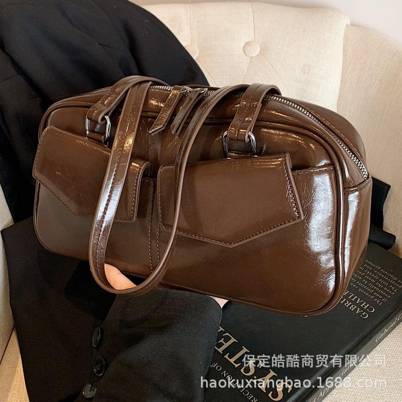 Niche Simple Bowling Bag Women's 2025 New Trendy Work Commuter Underarm Bag Versatile Handbag Shoulder Bag