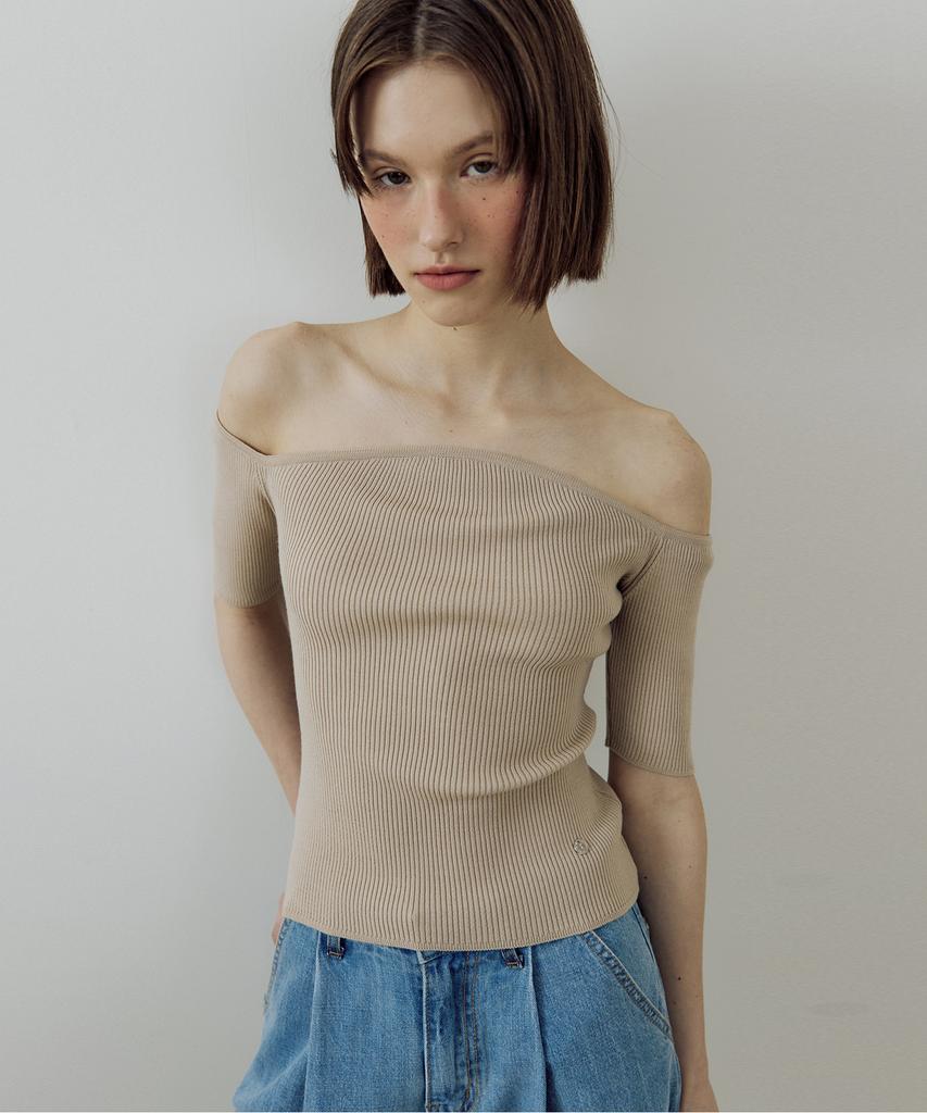 LUCIR ZU Upper Lips Knit (Beige)