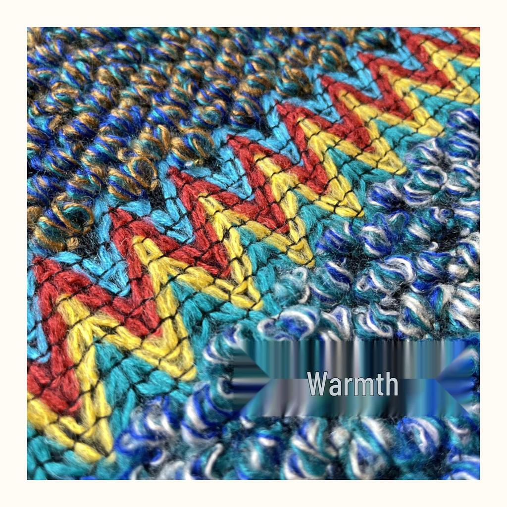 Handgestrickter Schal und Klimaanlagen-Cape im Ethno-Stil mit Quasten