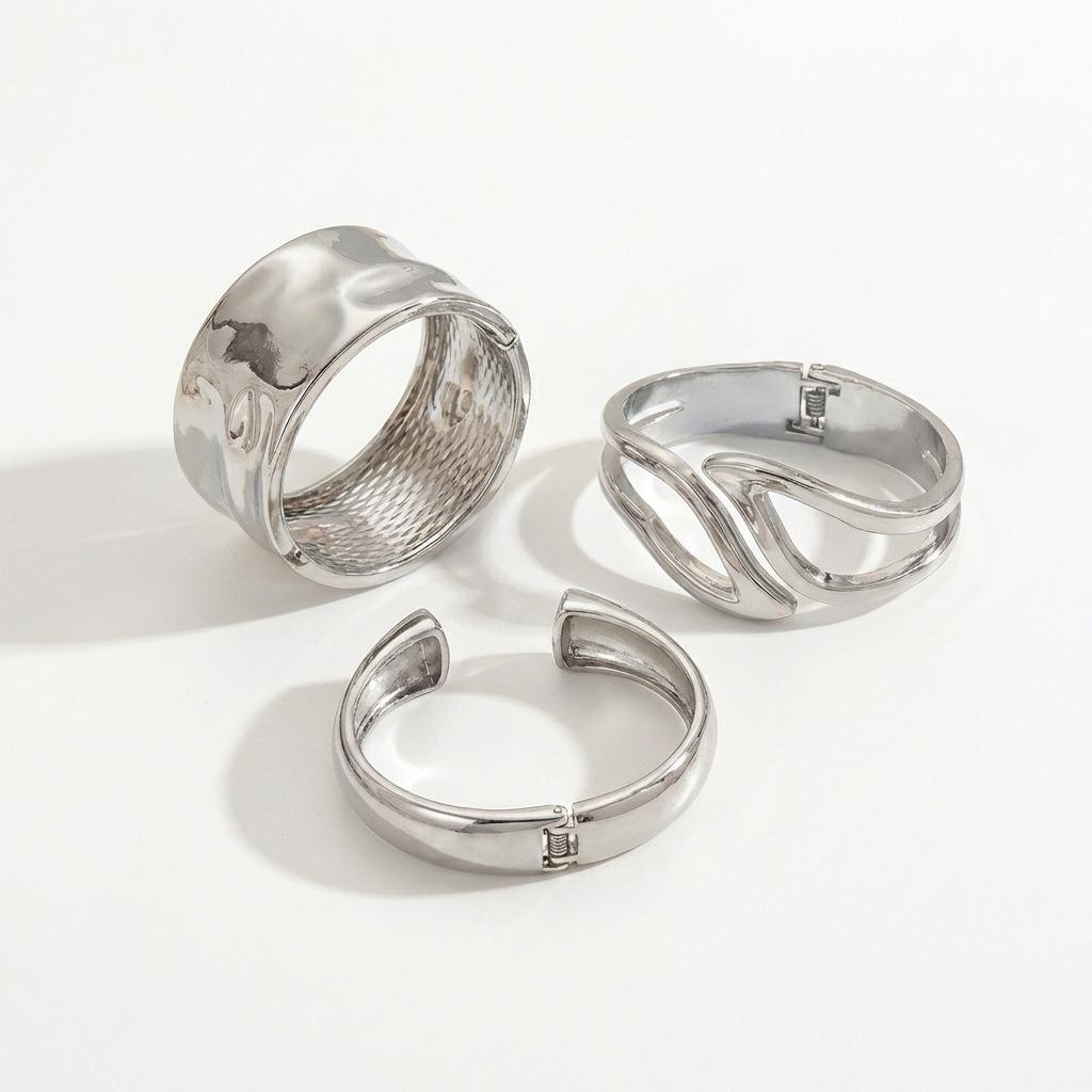 

European & American Cross-Season Retro Liquid Lava Open Bangle