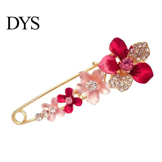 Cardigan Brooch Pin 3D Flower Decor Scarf with Rhinestone Stable Lock Inlay Thick Anti-exposure Suits Coats Sweaters Shawl Buckle