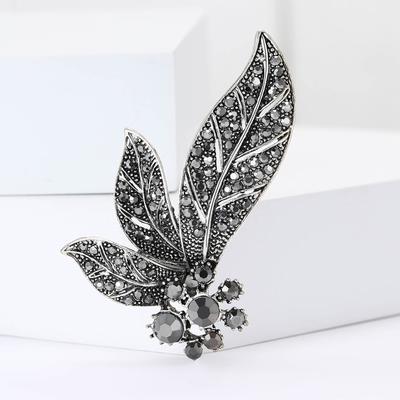 Popular Alloy Rhinestone Flower Leaf Brooch Vintage Versatile Ladies Clothing Corsage Ornament Pin