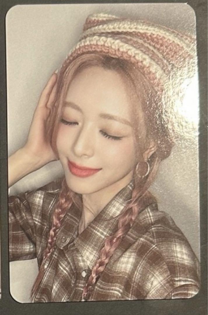 

[USED] ITZY Yuna GWBG Shanghai Makestar Limited Edition Trading Card