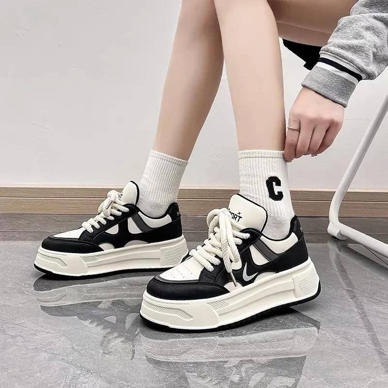 

2025 Autumn New Thick Sole Elevated Board Shoes for Female Minority Design Student Leisure Sports Little White Shoes sneakers 40 чёрный