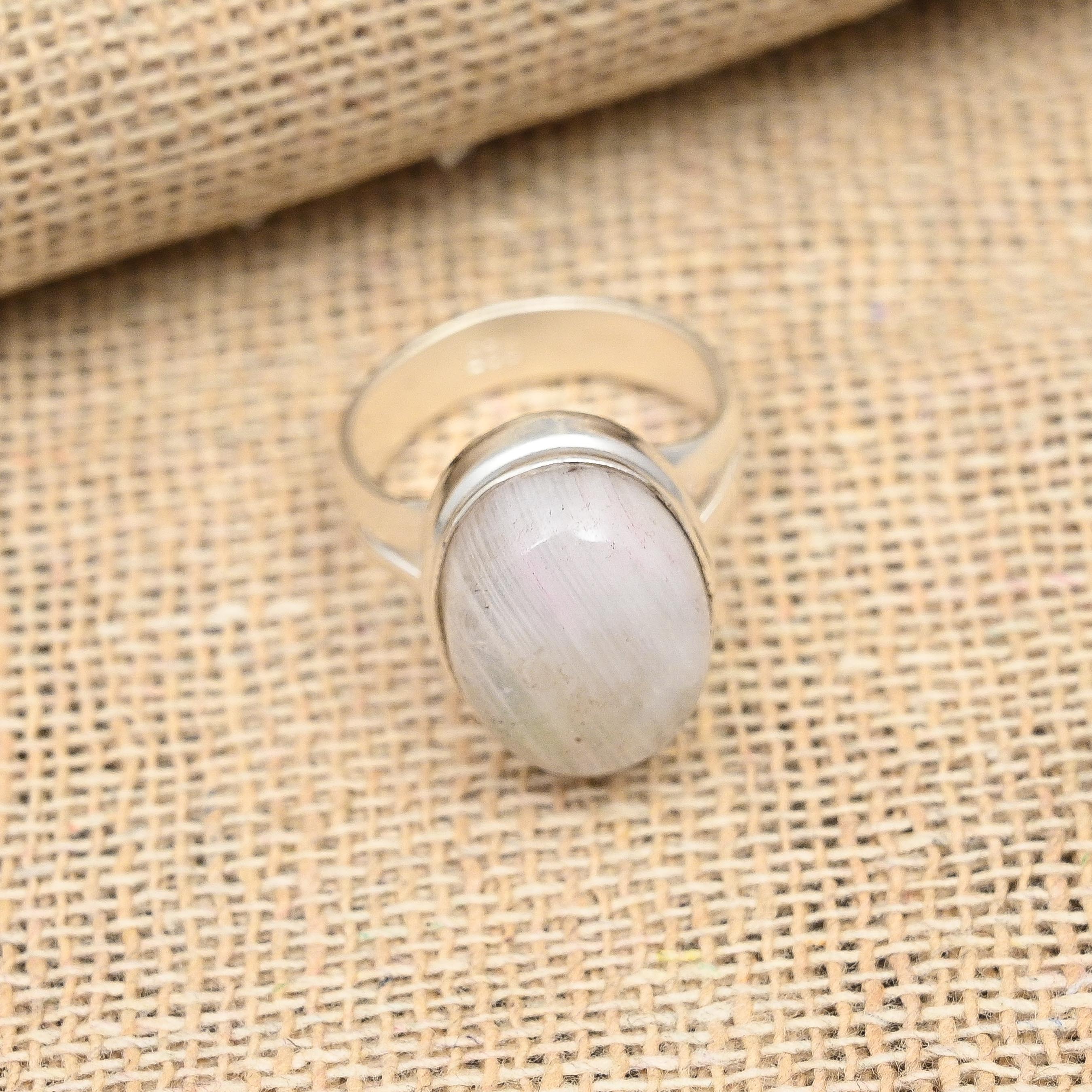 

Ювелирные изделия из кольца из стерлингового серебра 925 пробы ручной работы с радужным лунным камнем и драгоценным камнем 12 белый