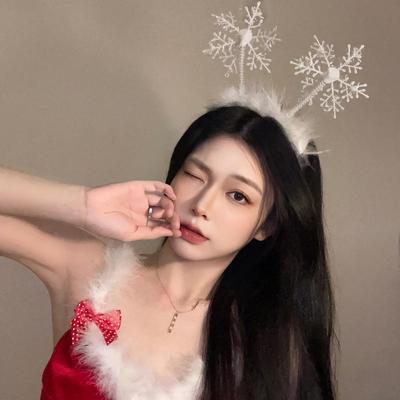 Snowflake Princess Plush Hairband Set: Winter Headwear with Hair Clip & Clasp for Women