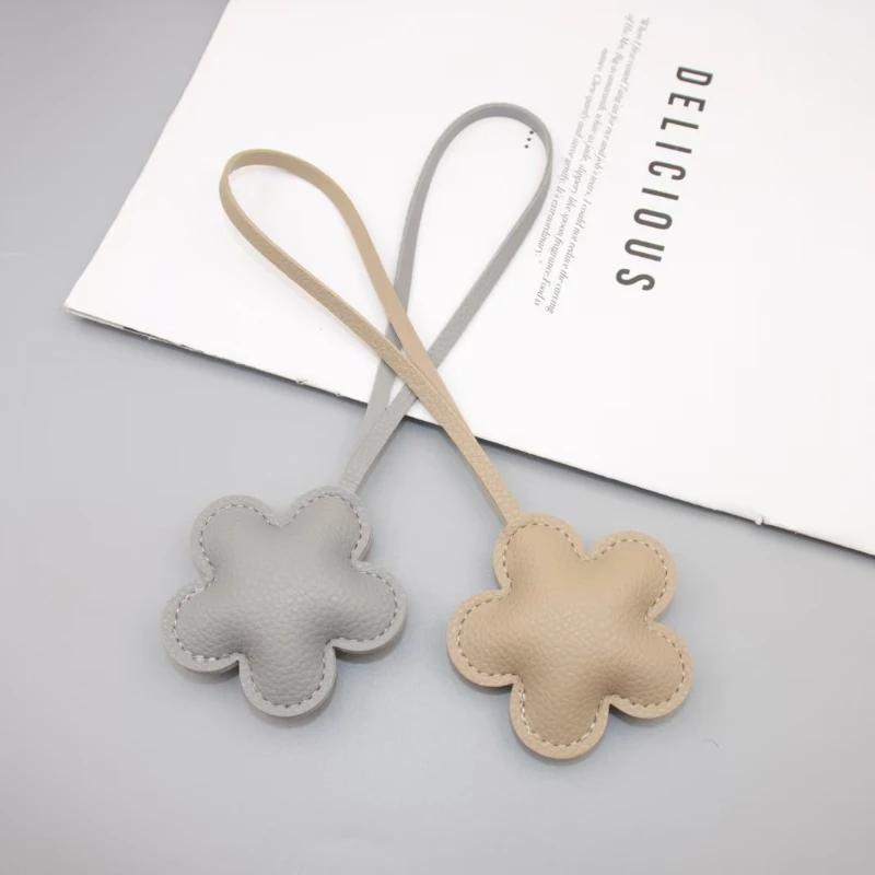 New Leather Fashion Flower Bag Exquisite Pendant Simple Flower Hand Rope Car Pendant Cute Key Lanyard Jewelry Wholesale