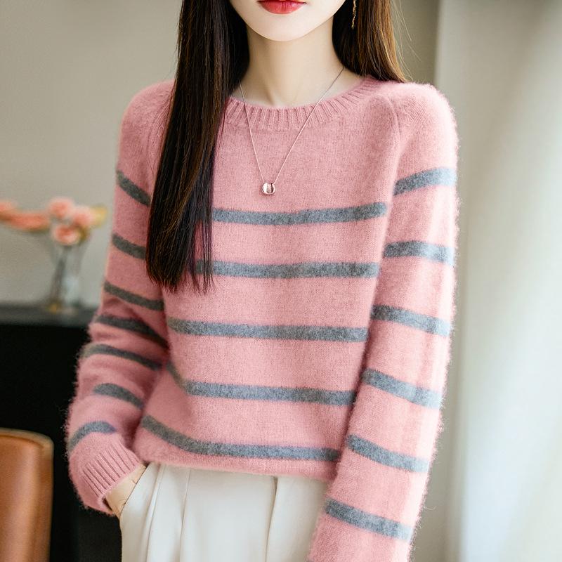 Women's Stylish Striped Loose-Fit Round Neck Wool Sweater - Soft Inner Layer for Fall & Winter