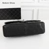 Medium Diamond Quilted Shoulder Bags For Women Luxury Designer Caviar Handbags Genuine Leather Cowhide Crossbody Bag Chains Lock Flap Bag