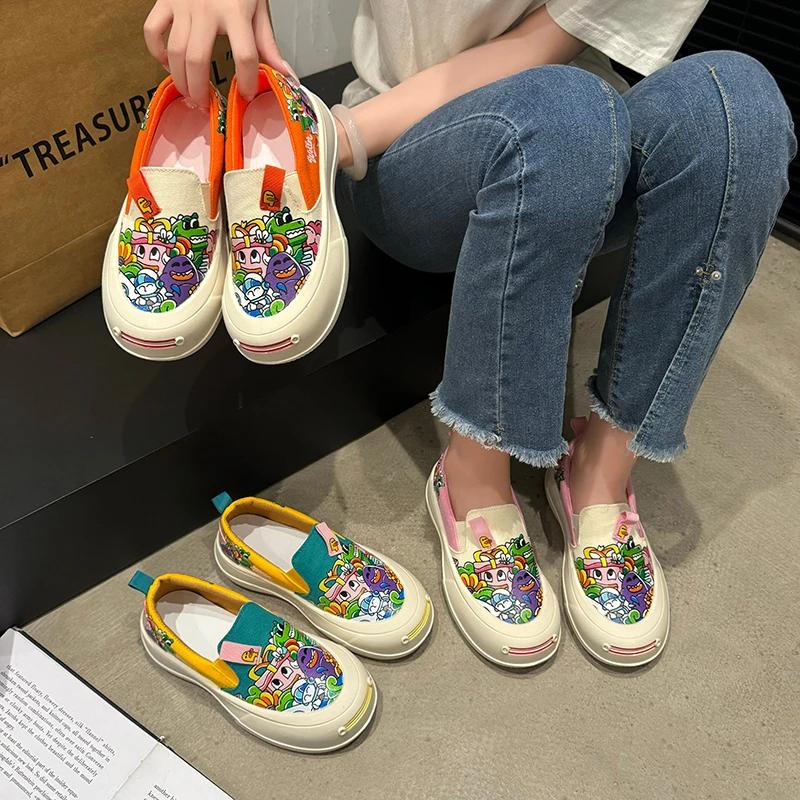 Fashion Graffiti Personality Canvas Shoes Women Spring Round Head Thick Sole Sneakers Outdoor Flats Slip-on Casual Loafers Plus Size 40