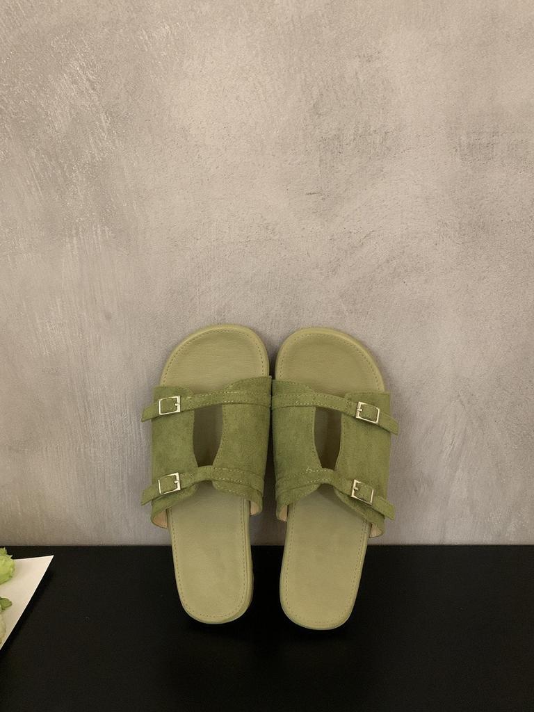 Flat-bottomed silver slippers women's shoes wear 2025 new summer retro sandals seaside sandals