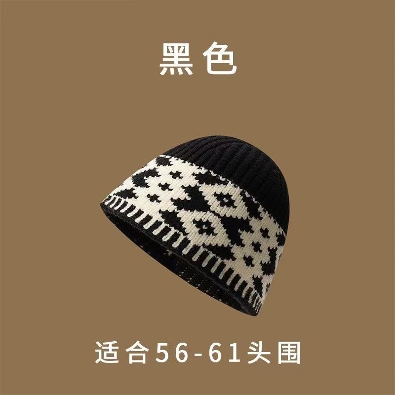 New autumn and winter knitted hats, women's ear protectors, warm contrasting color checkerboard, small versatile wool hats, couple cold hats