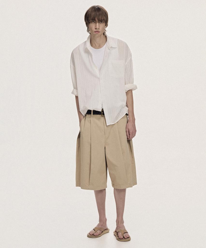 TAKEASY Deep Tuck Cotton Bermuda Shorts (Dark Beige)